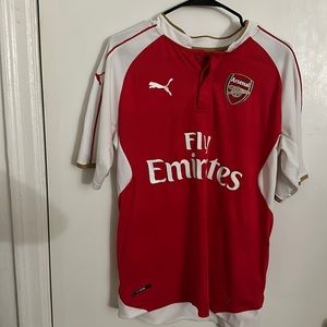 Mesut Ozil arsenal jersey